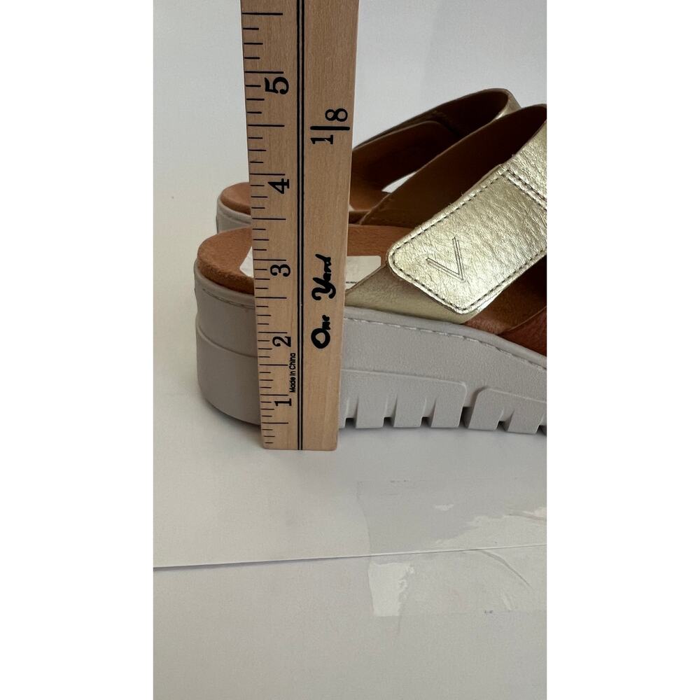 Vionic Uptown Sunset Sandal In Tan / Gold Metallic Leather Size 9 - Picture 11 of 13
